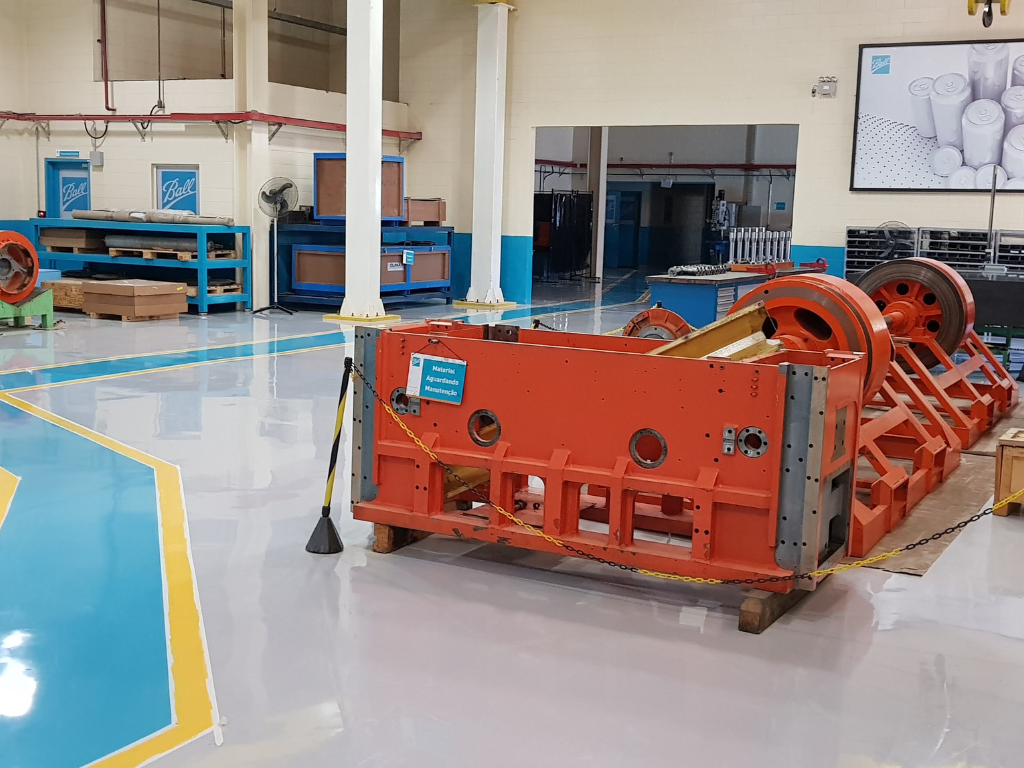 Piso epóxi para indústria metalúrgica