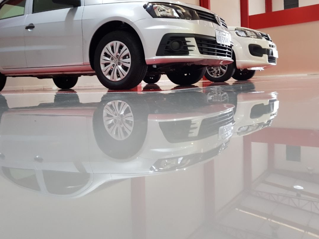 Piso epóxi para concessionária