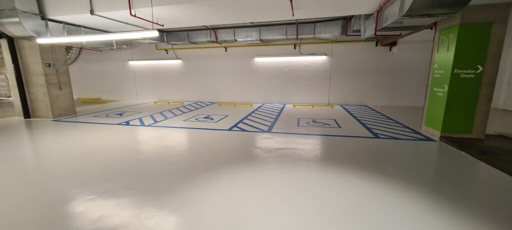 Piso industrial para garagem e estacionamento