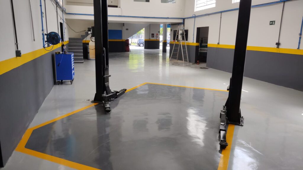 Piso para concessionárias