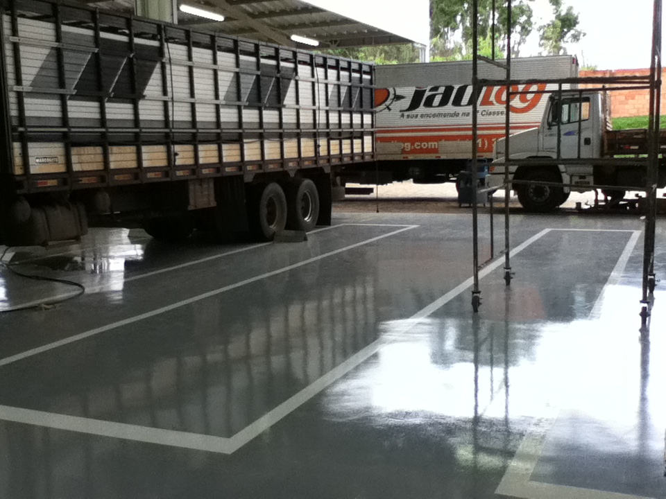 veículos e caminhões