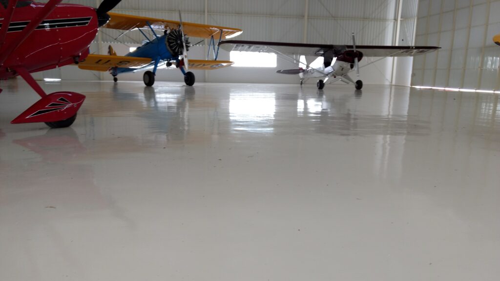 Piso em Aeroportos e Hangares