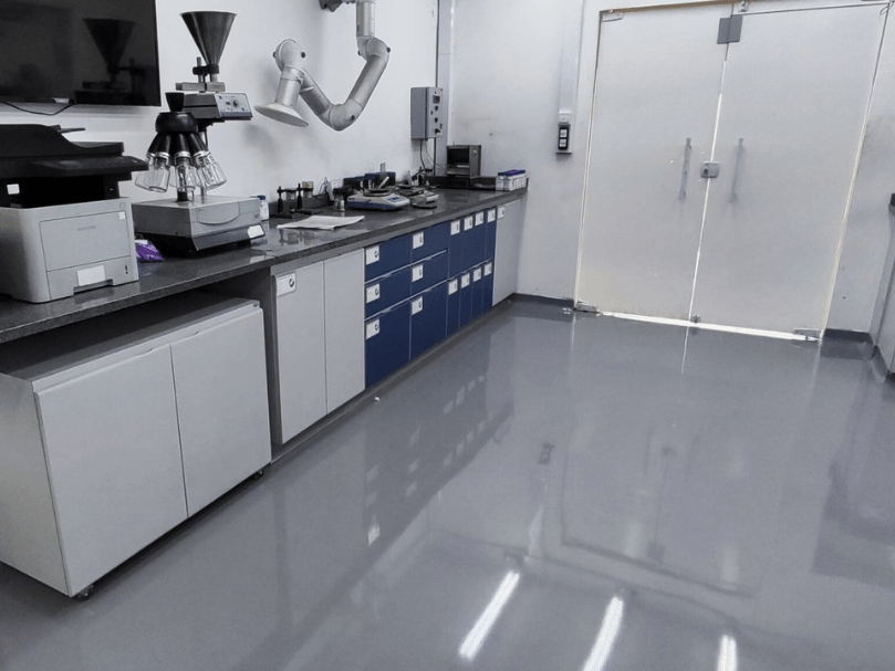 Laboratório da Duraflex desenvolvendo resinas técnicas