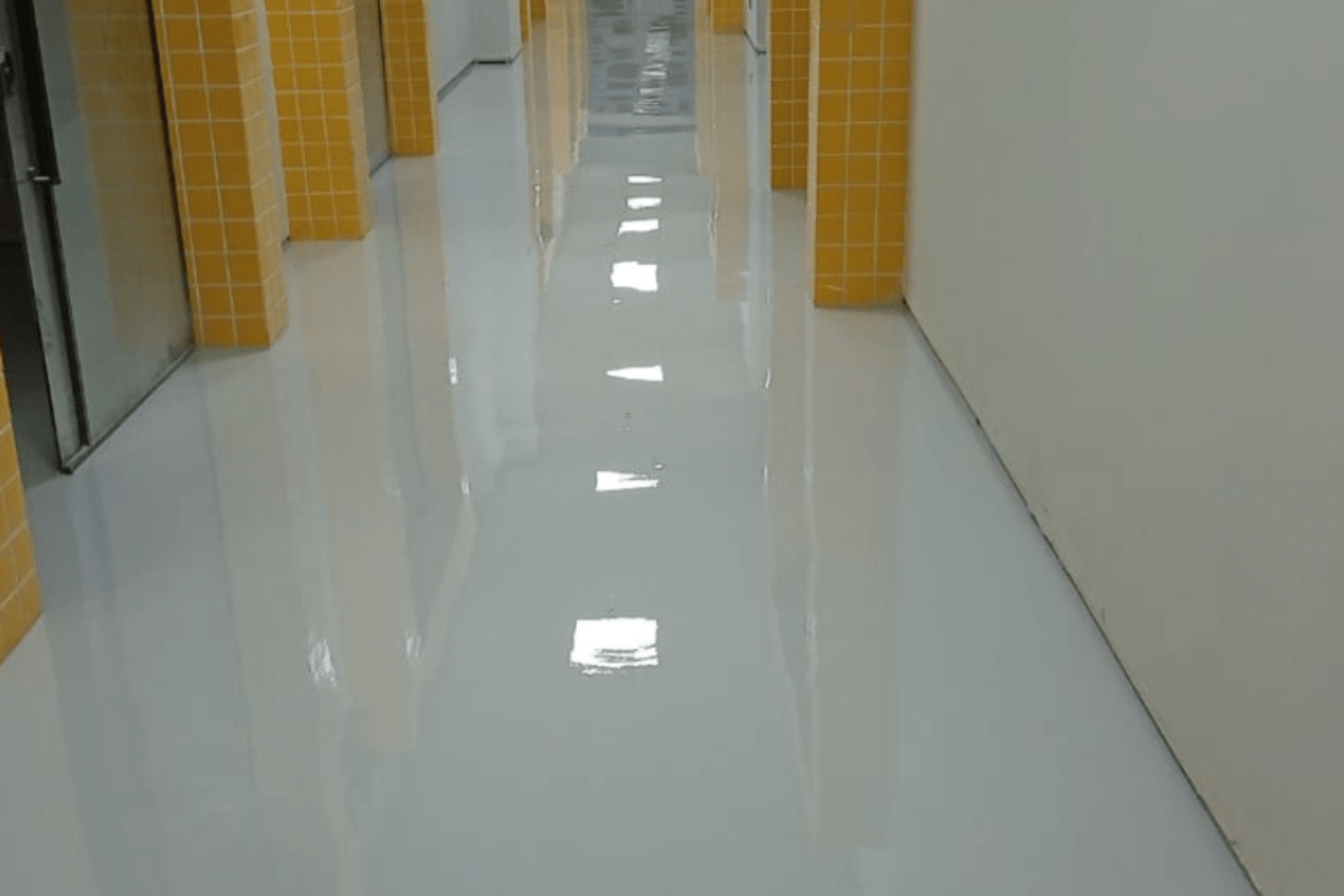 Piso uretano autonivelante